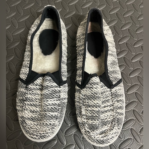 Maurices Slip on Sneakers - Picture 1 of 3